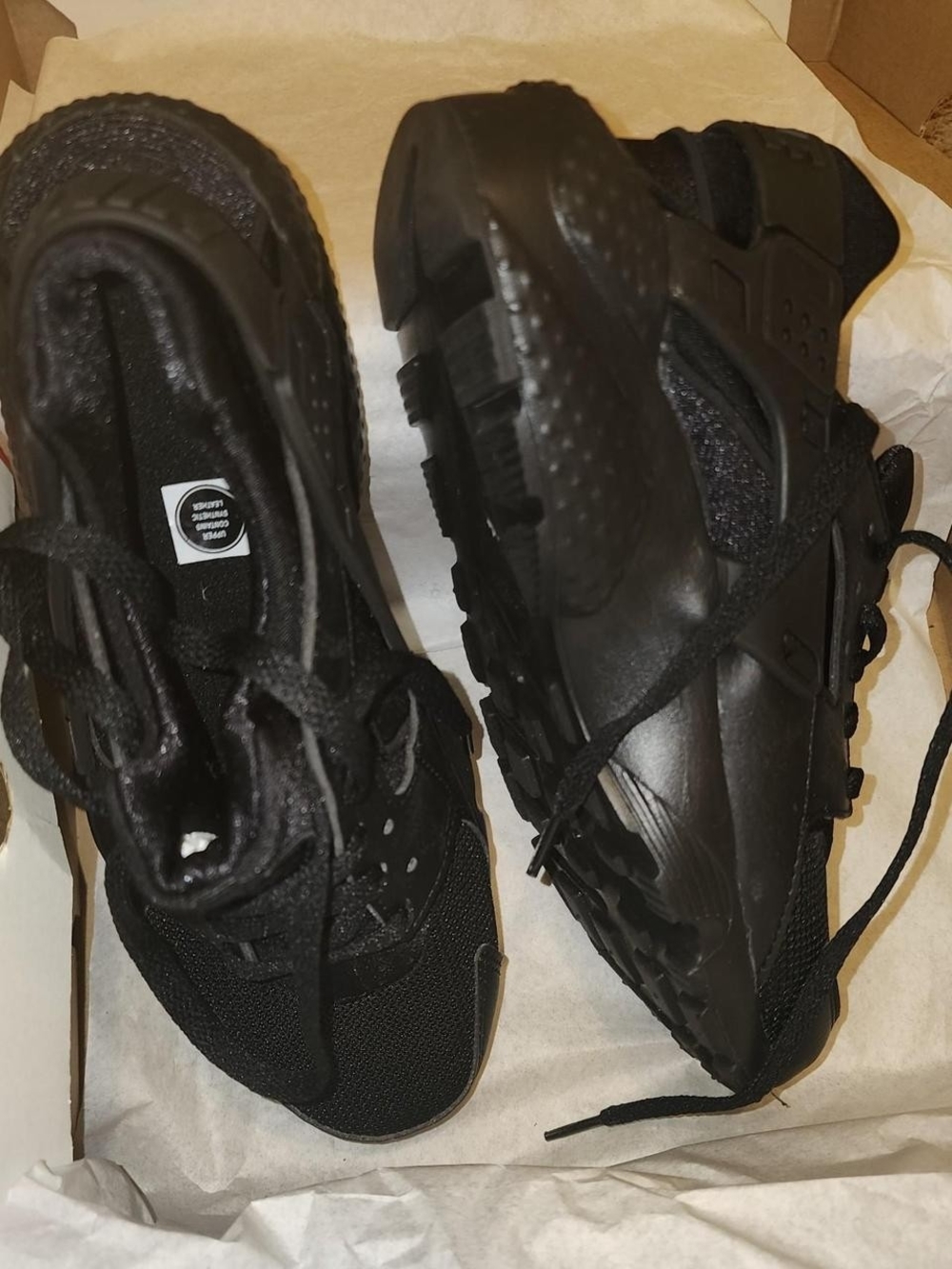 Nike Black Low-Top Athletic Sneakers